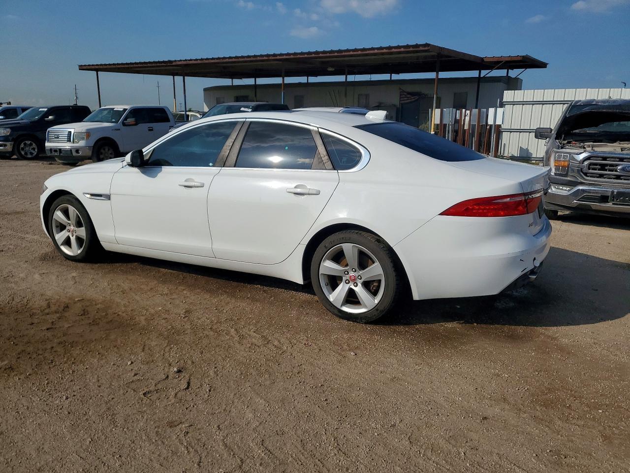 2018 Jagu Jaguar Xf 2Wd 4C 4D Sedan 25T - zdjęcie 2
