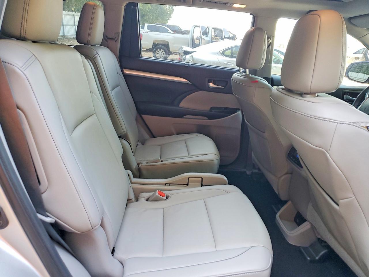 2019 Toyota Highlander Xle - zdjęcie 11
