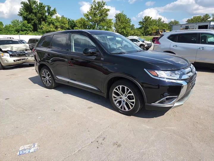 2017 Mitsubishi Outlander Es - zdjęcie 14