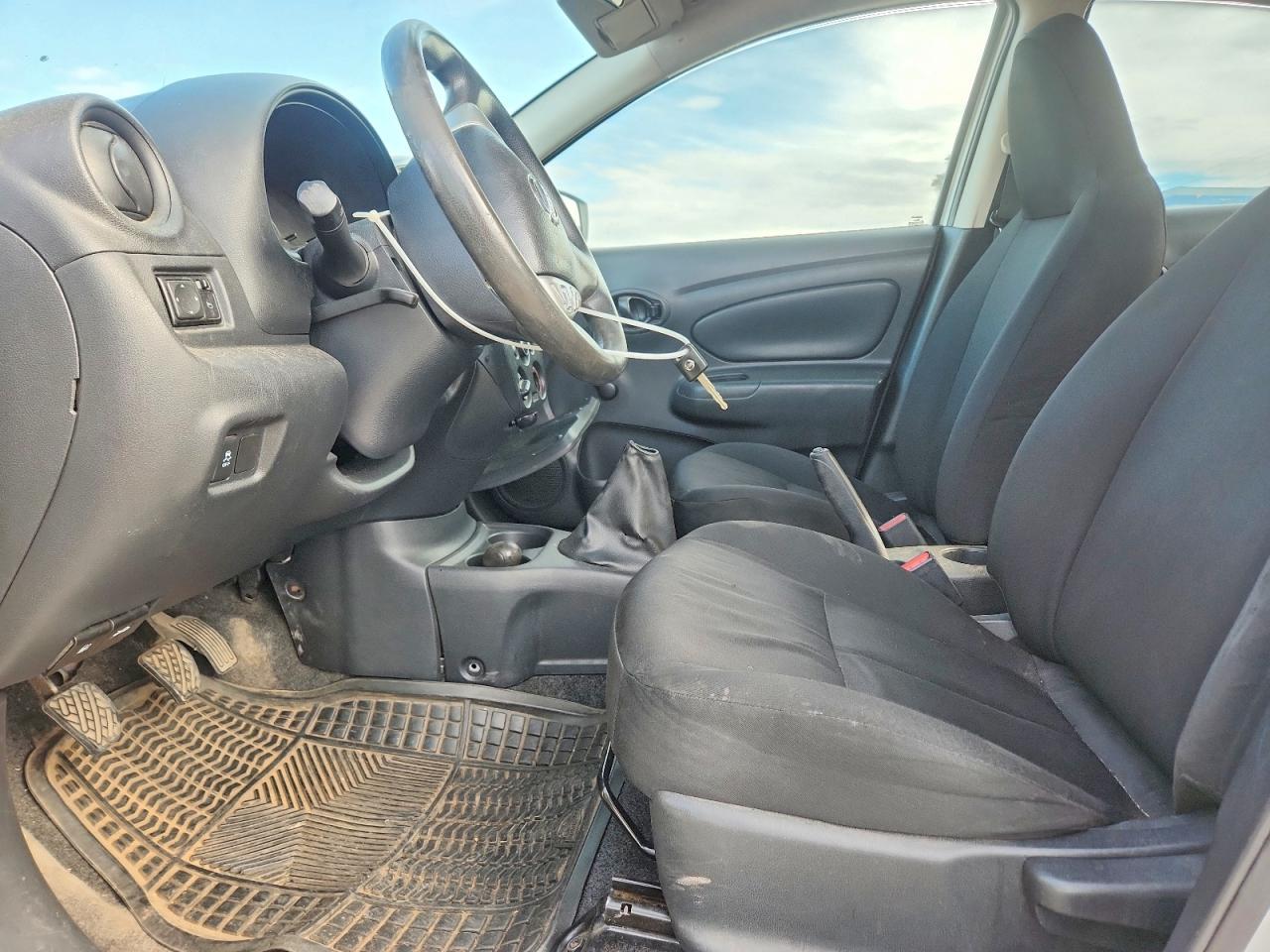 2016 Nissan Versa 1.6 S - zdjęcie 7