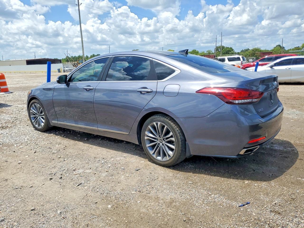 2016 Hyundai Genesis 3.8L - zdjęcie 2