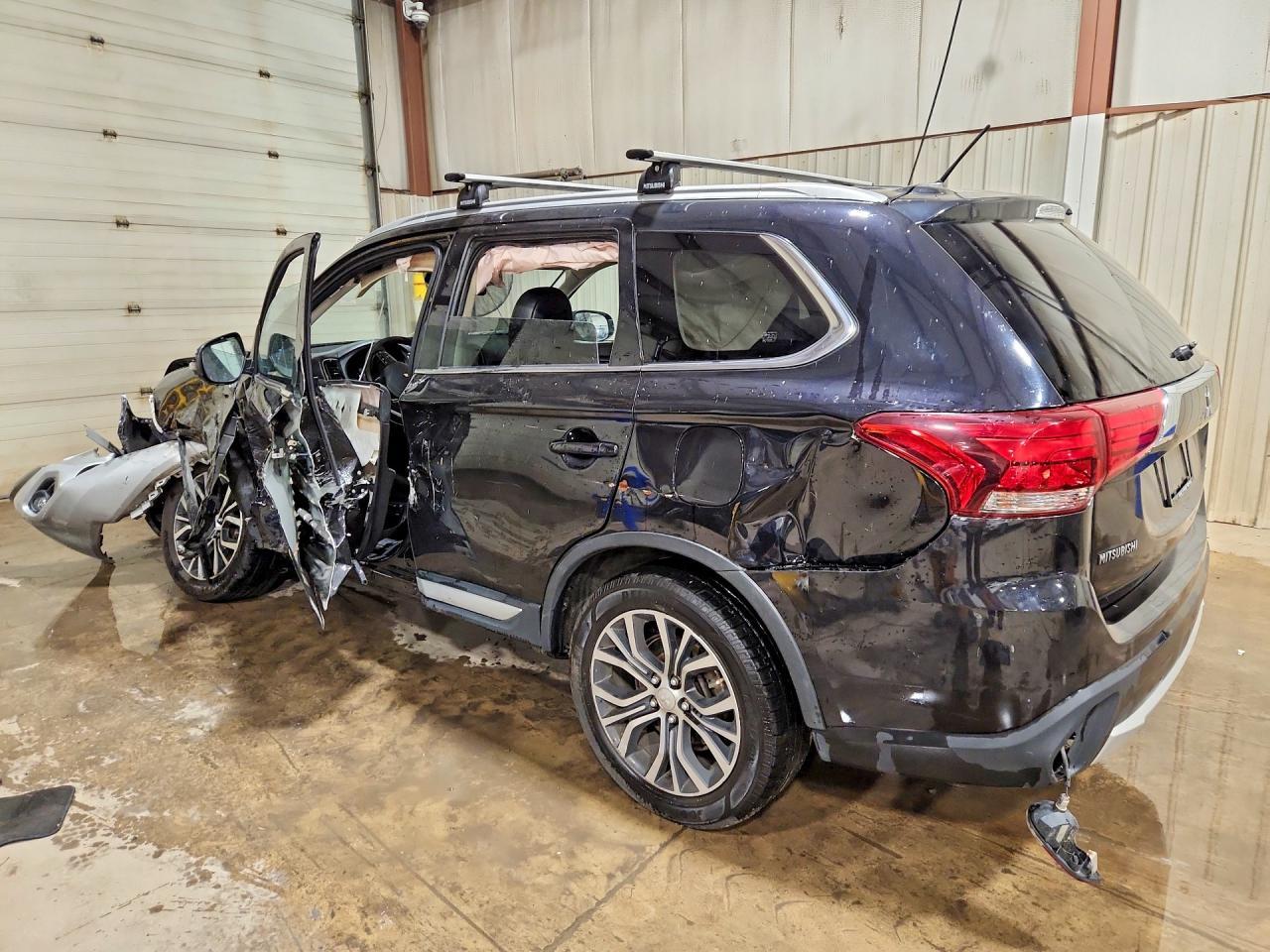 2016 Mitsubishi Outlander Gt - zdjęcie 2