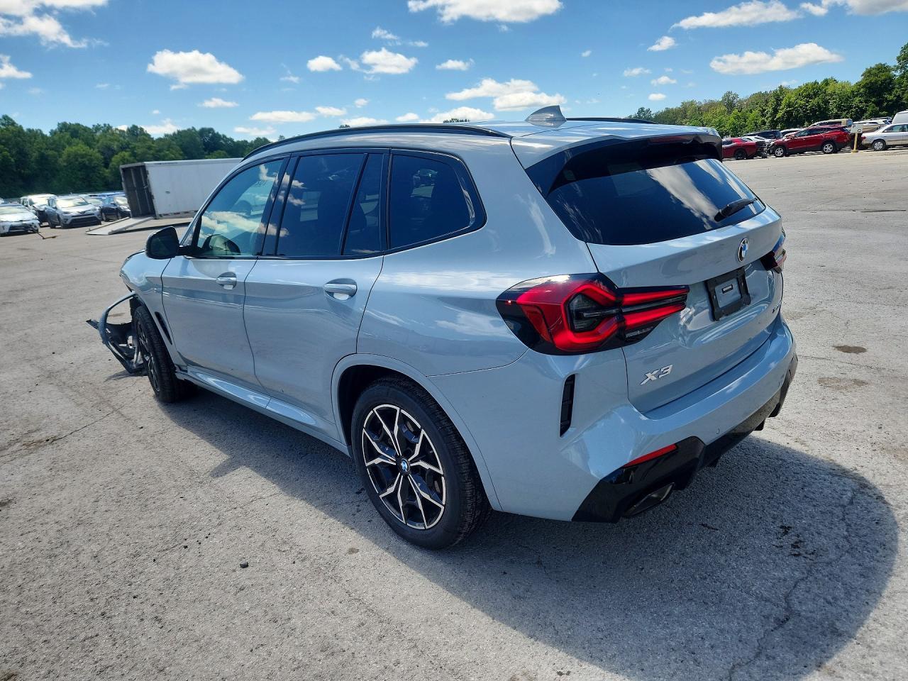 2023 BMW X3 xDrive30I - zdjęcie 2