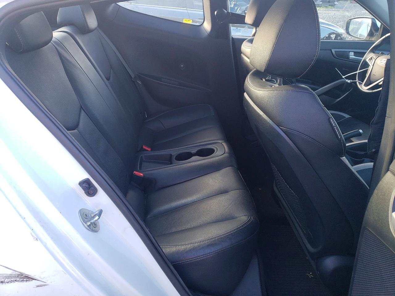 2013 Hyundai Veloster Turbo - zdjęcie 10