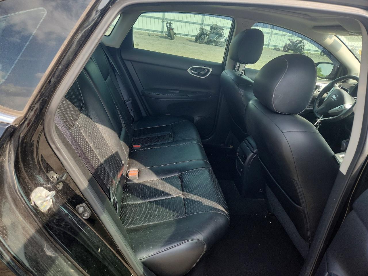 2015 Nissan Sentra Sr - zdjęcie 10