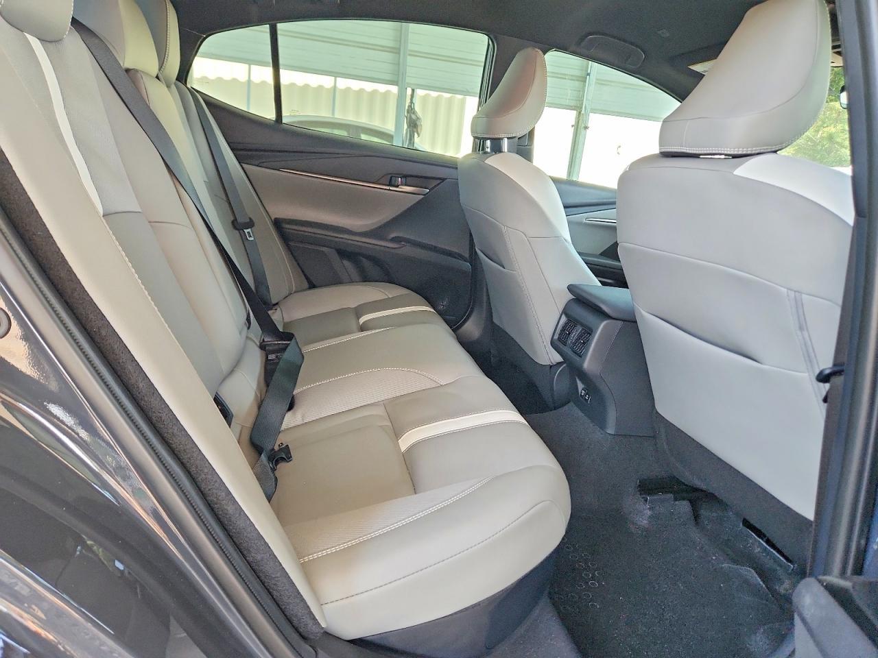 2026 Toyota Camry Se - zdjęcie 10
