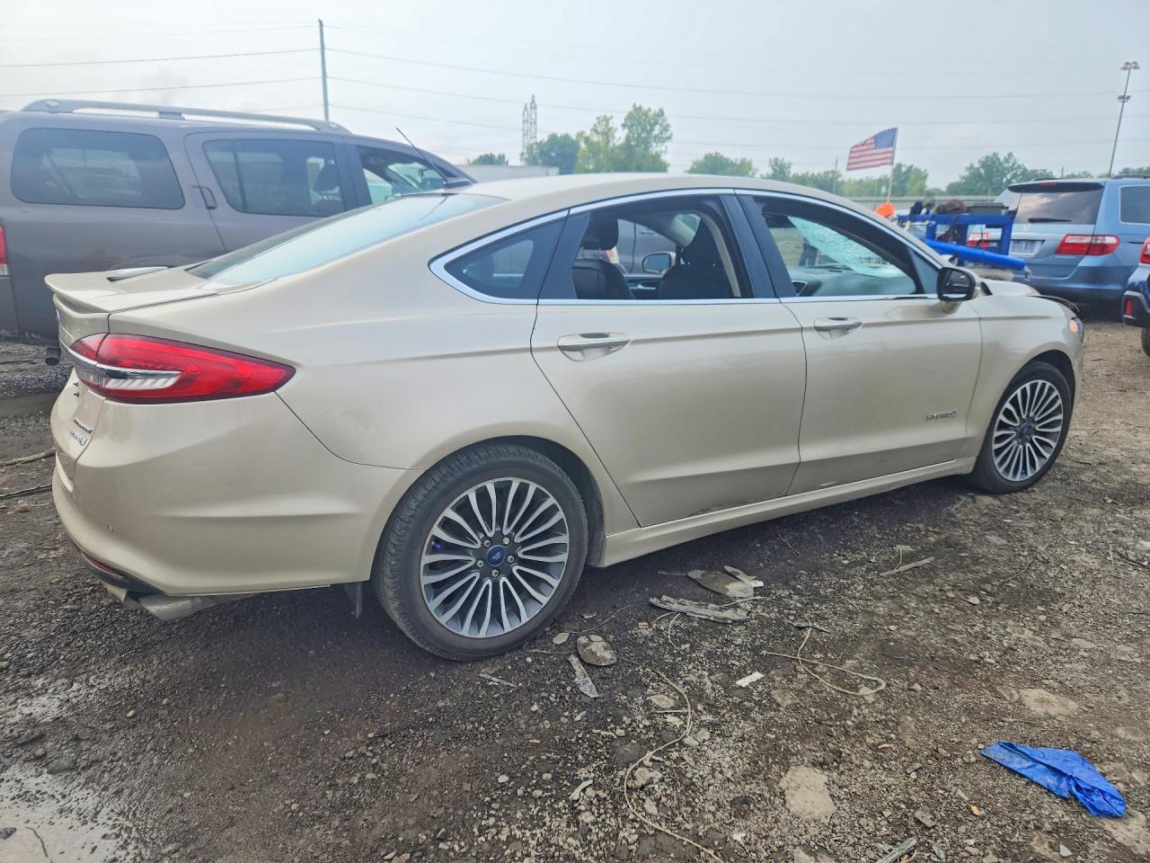 2018 Ford Fusion Titanium/Platinum Hev - zdjęcie 3