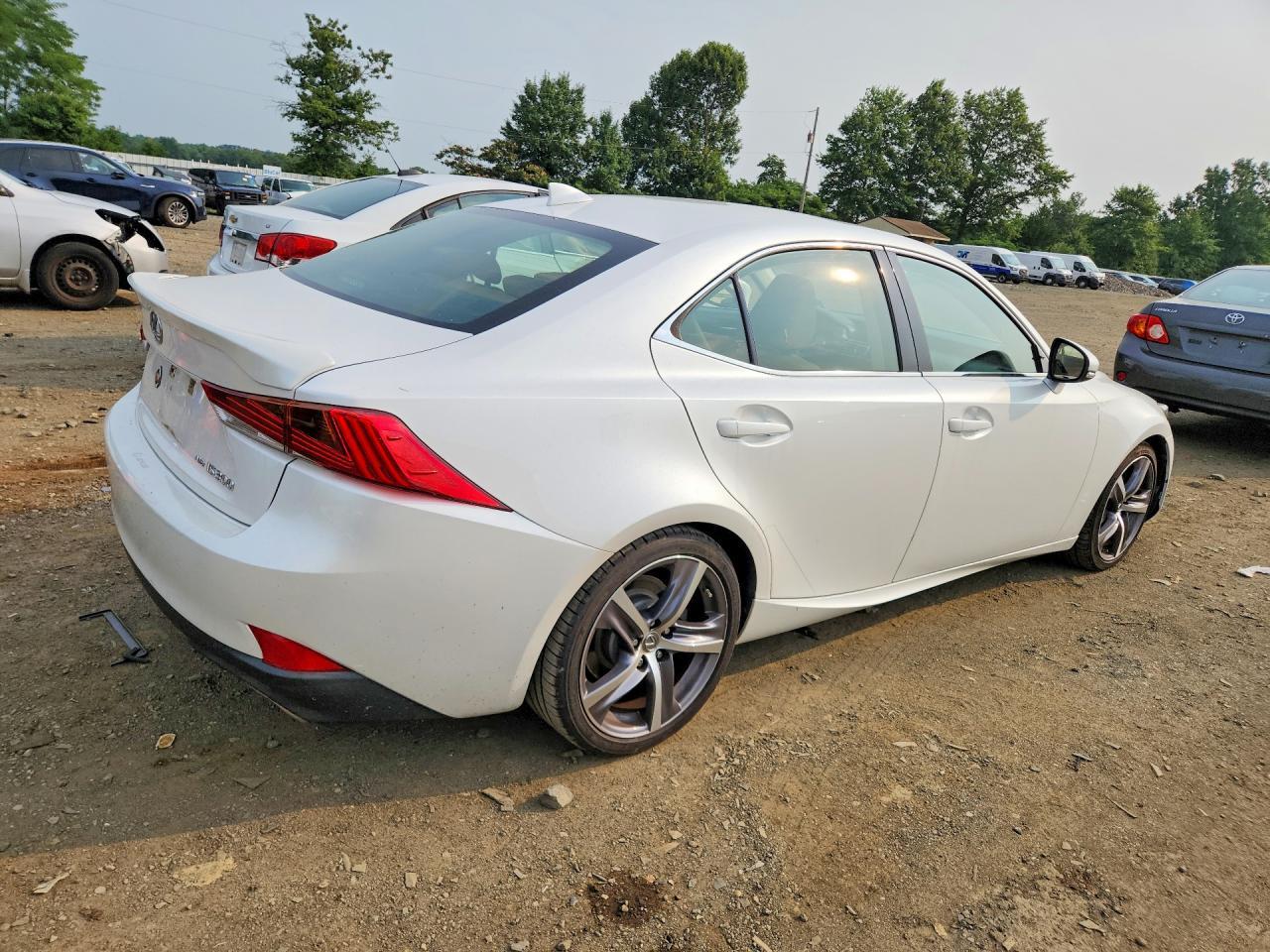 2018 Lexus Is 300 - zdjęcie 3