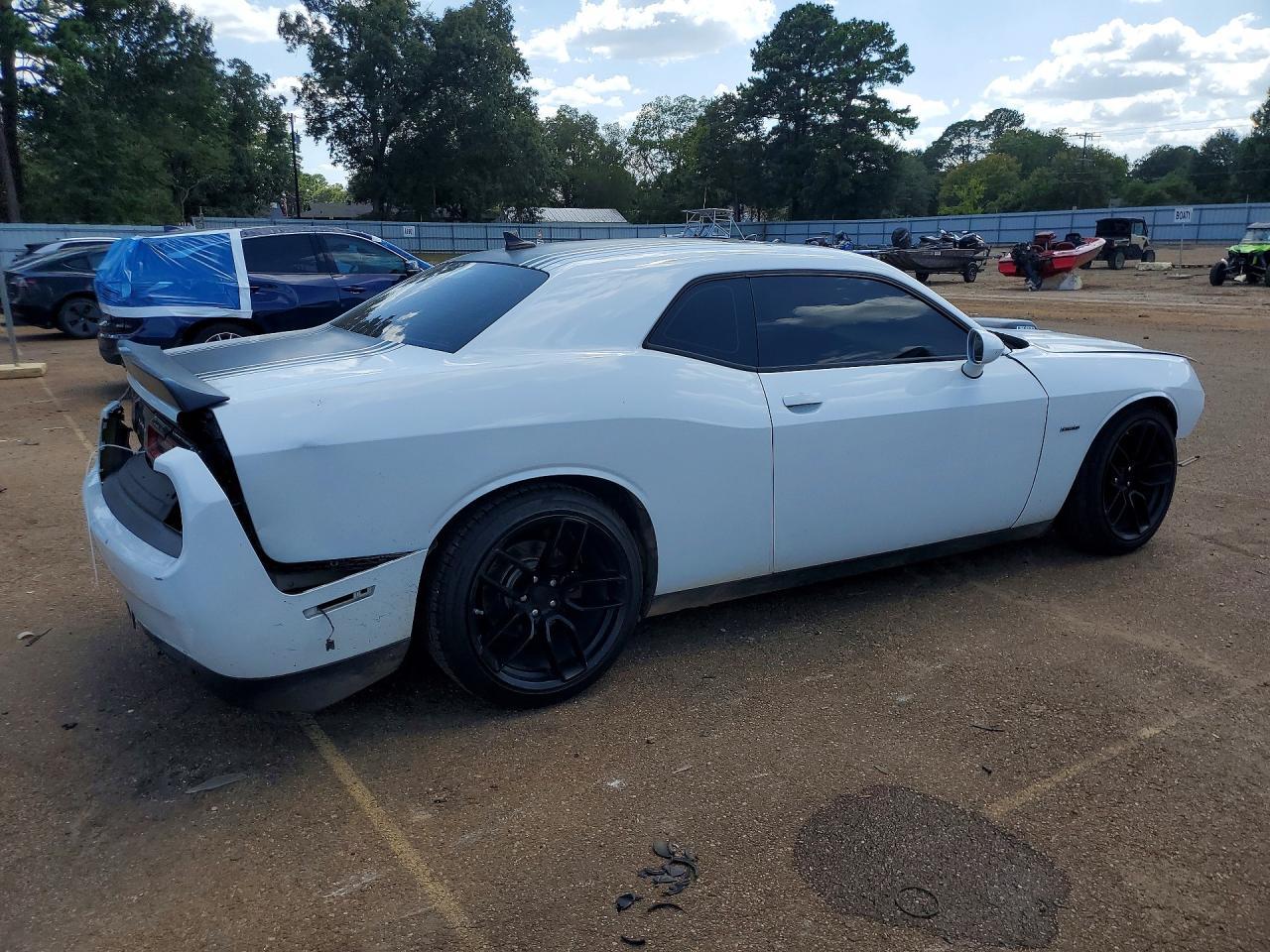 Dodge Challenger - zdjęcie 3