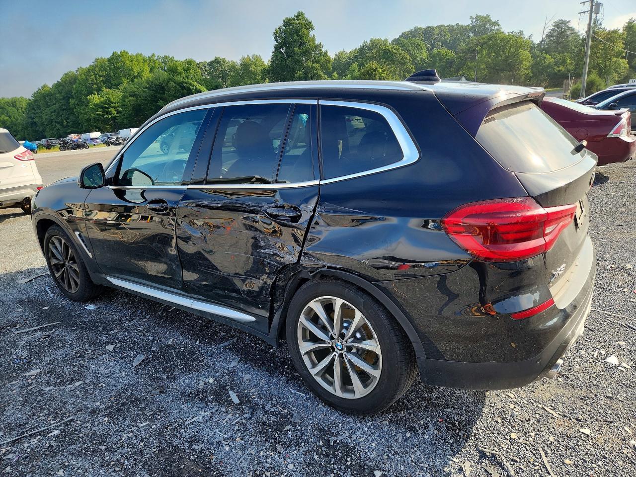 2019 BMW X3 xDrive30I - zdjęcie 2