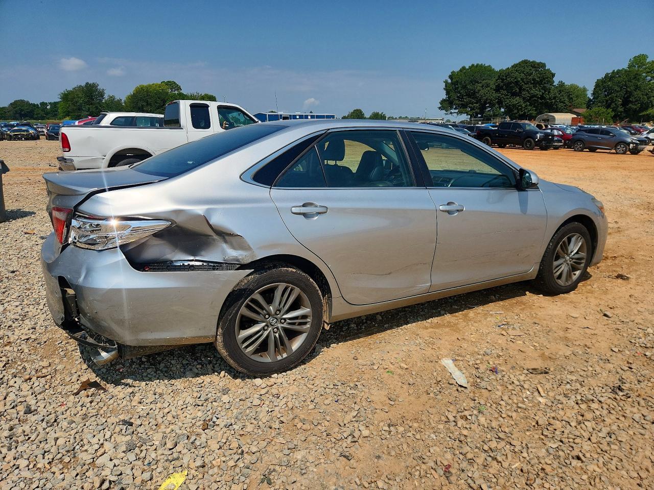 2017 Toyota Camry Se - zdjęcie 3