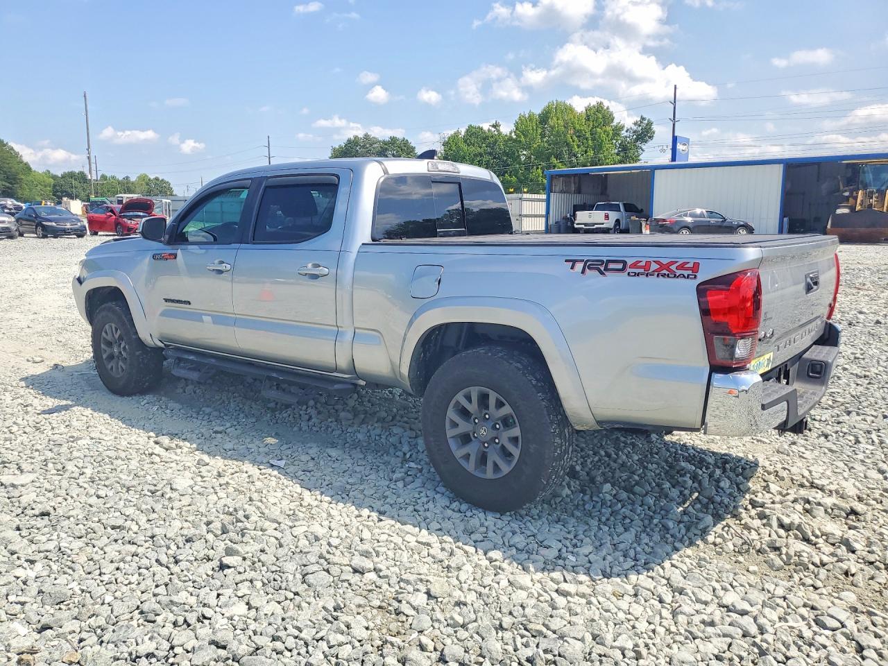 2023 Toyota Tacoma Sr5 V6 - zdjęcie 2