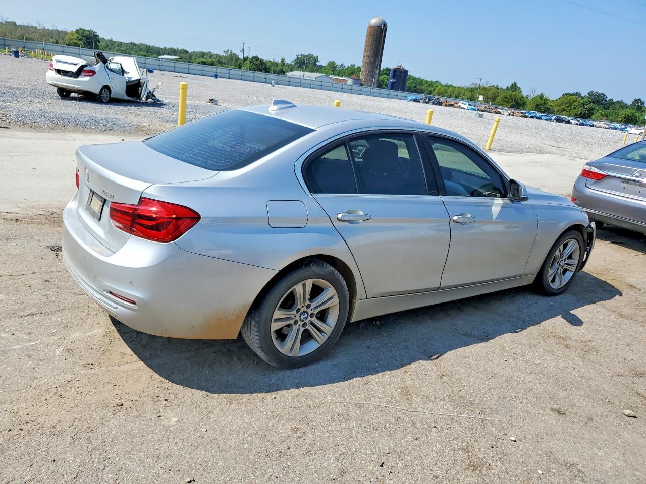 2016 BMW Seria 3 328i - zdjęcie 3