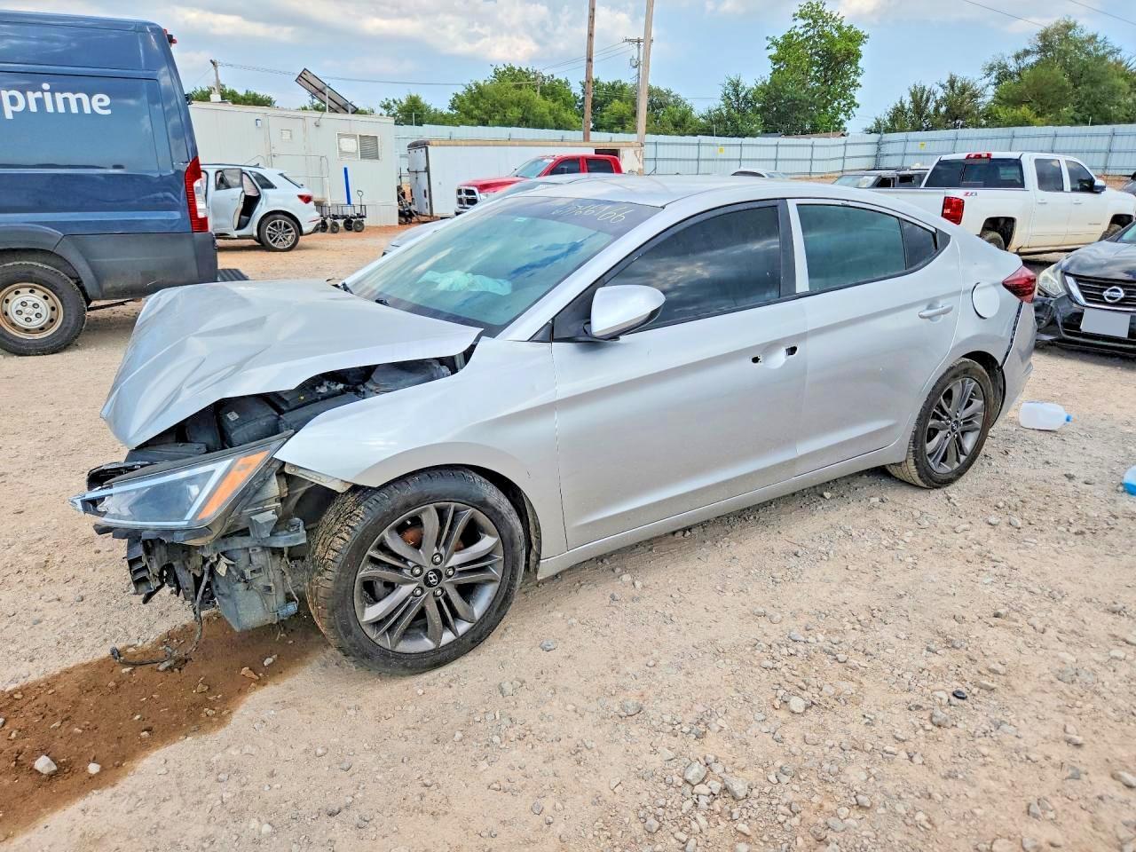 2019 Hyundai Elantra Se - zdjęcie główne