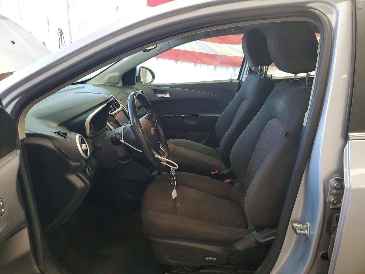 2017 Chevrolet Sonic Lt - zdjęcie 7