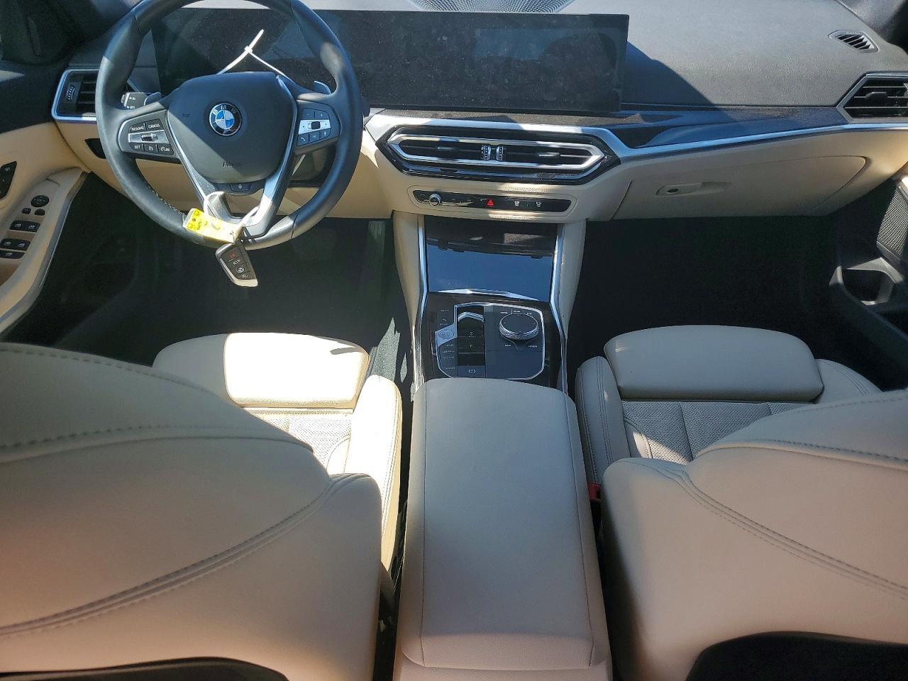 2024 BMW Seria 3 330i - zdjęcie 8