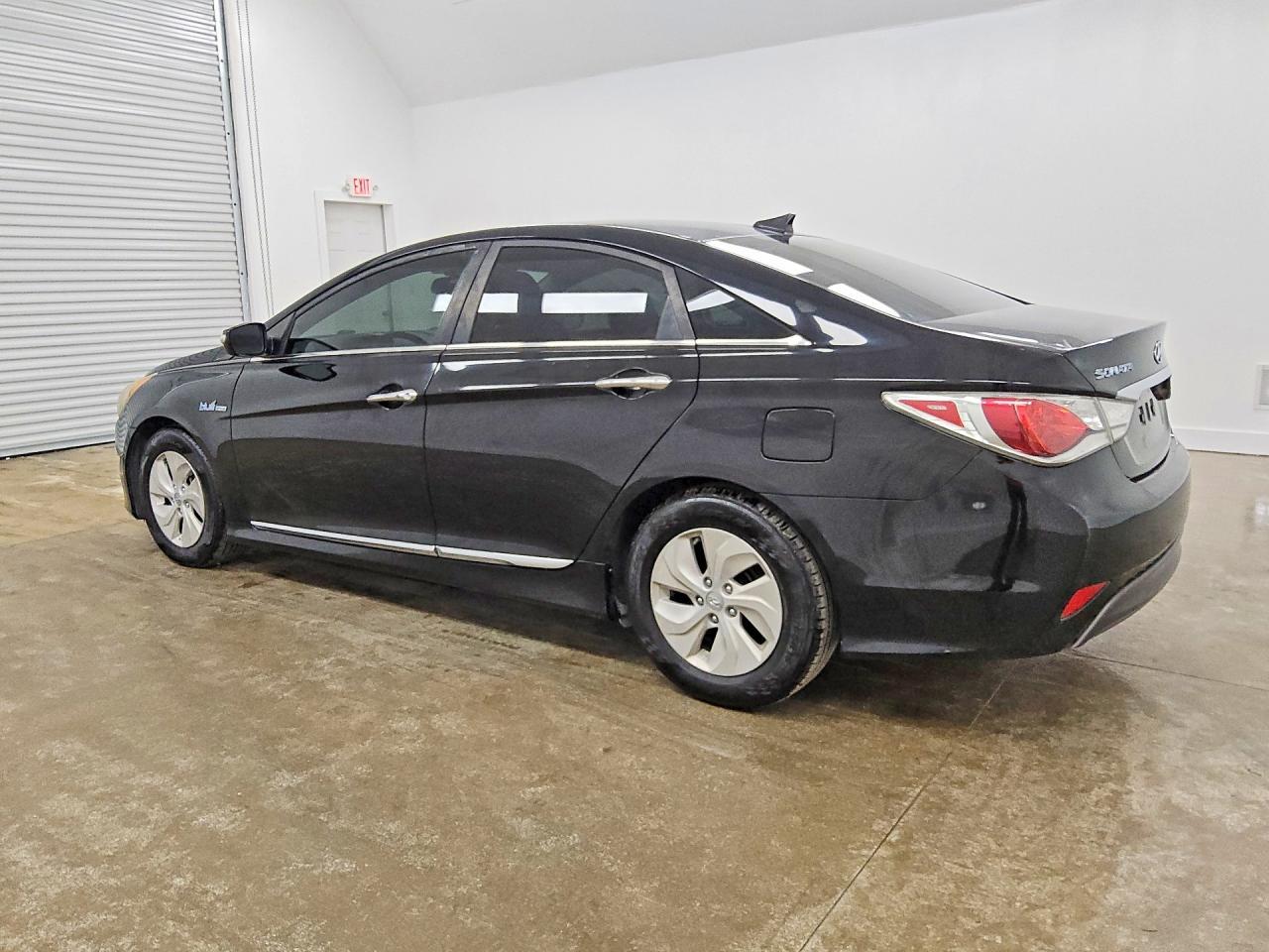 2015 Hyundai Sonata Hybrid Base - zdjęcie 2
