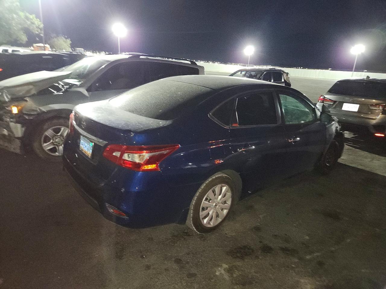 2019 Nissan Sentra S - zdjęcie 3