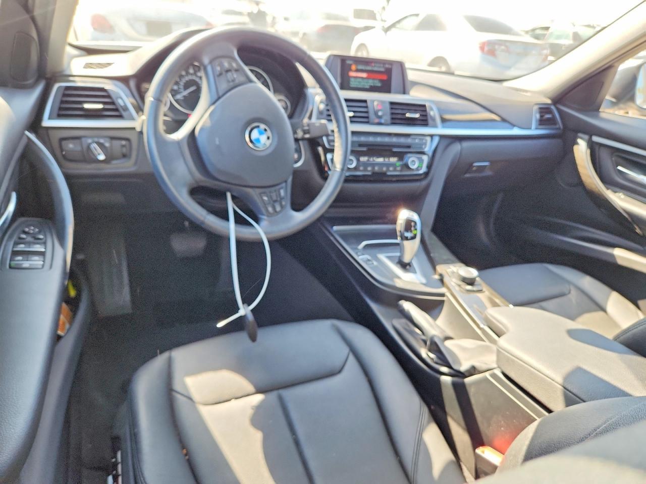 2018 BMW 320 I - zdjęcie 8