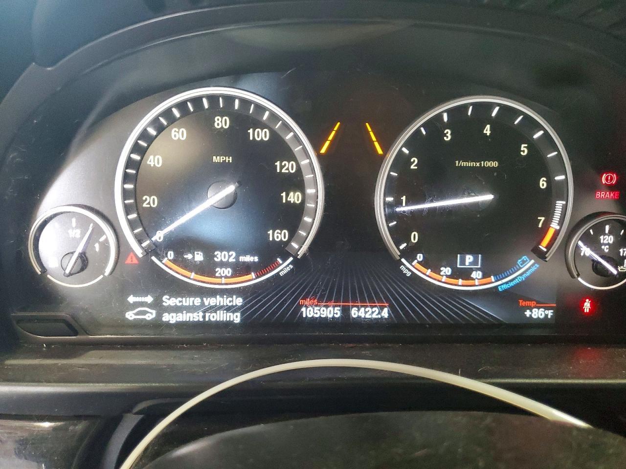 2013 BMW Seria 5 550i - zdjęcie 9