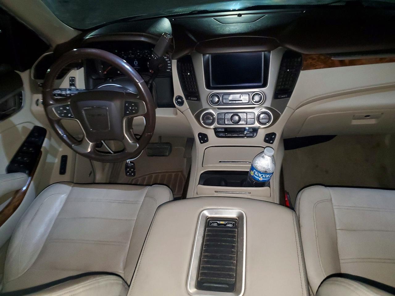 2015 GMC Yukon Denali - zdjęcie 8