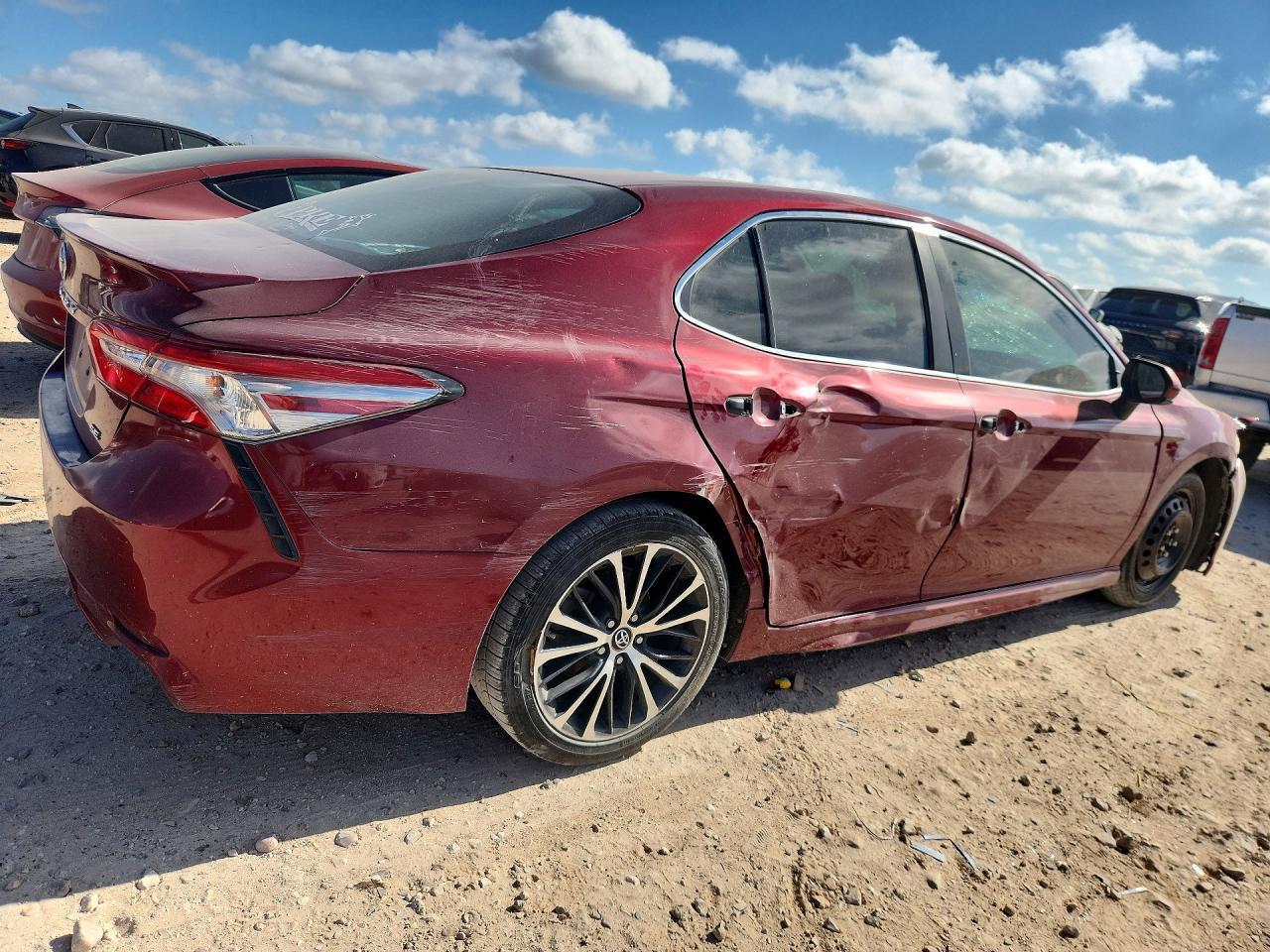 2018 Toyota Camry Se - zdjęcie 3