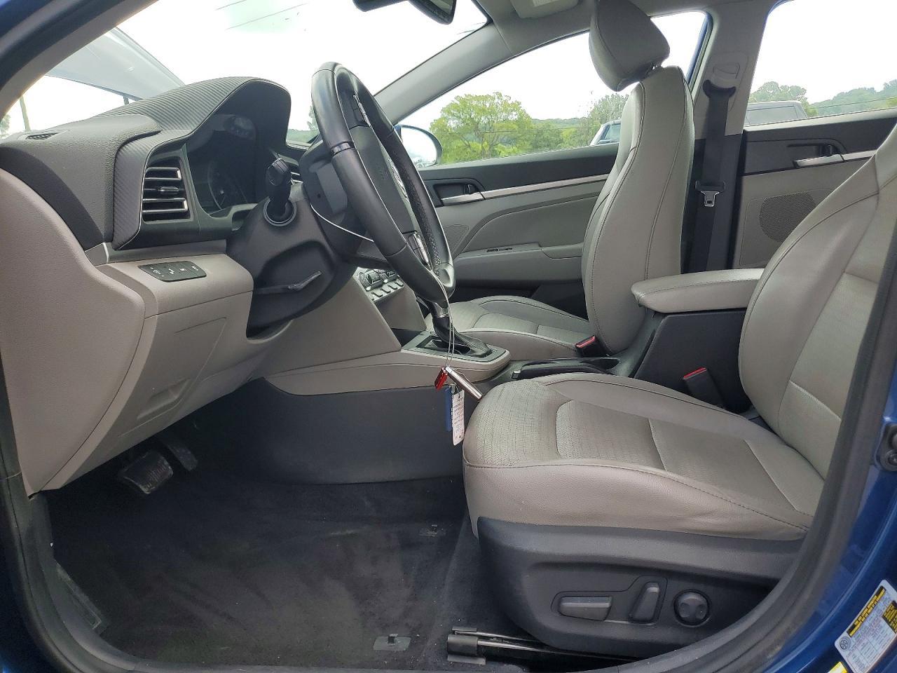 2020 Hyundai Elantra Limited - zdjęcie 7