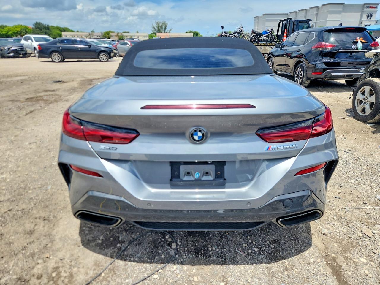 2023 BMW Seria 8 Cabrio M850i - zdjęcie 6