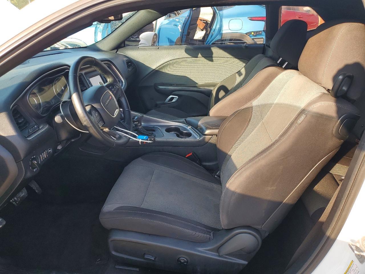 2015 Dodge Challenger Sxt - zdjęcie 7