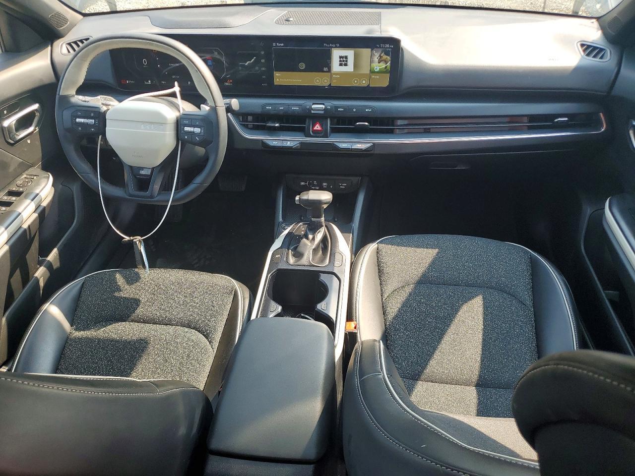 2025 Kia K4 Gt Line - zdjęcie 8