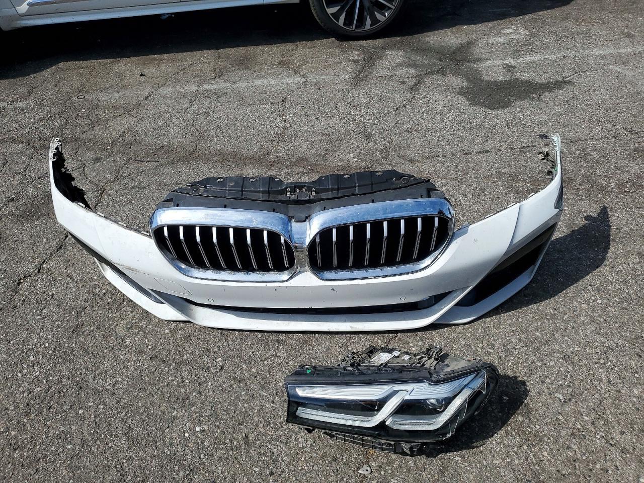 2022 BMW 530E - zdjęcie 12