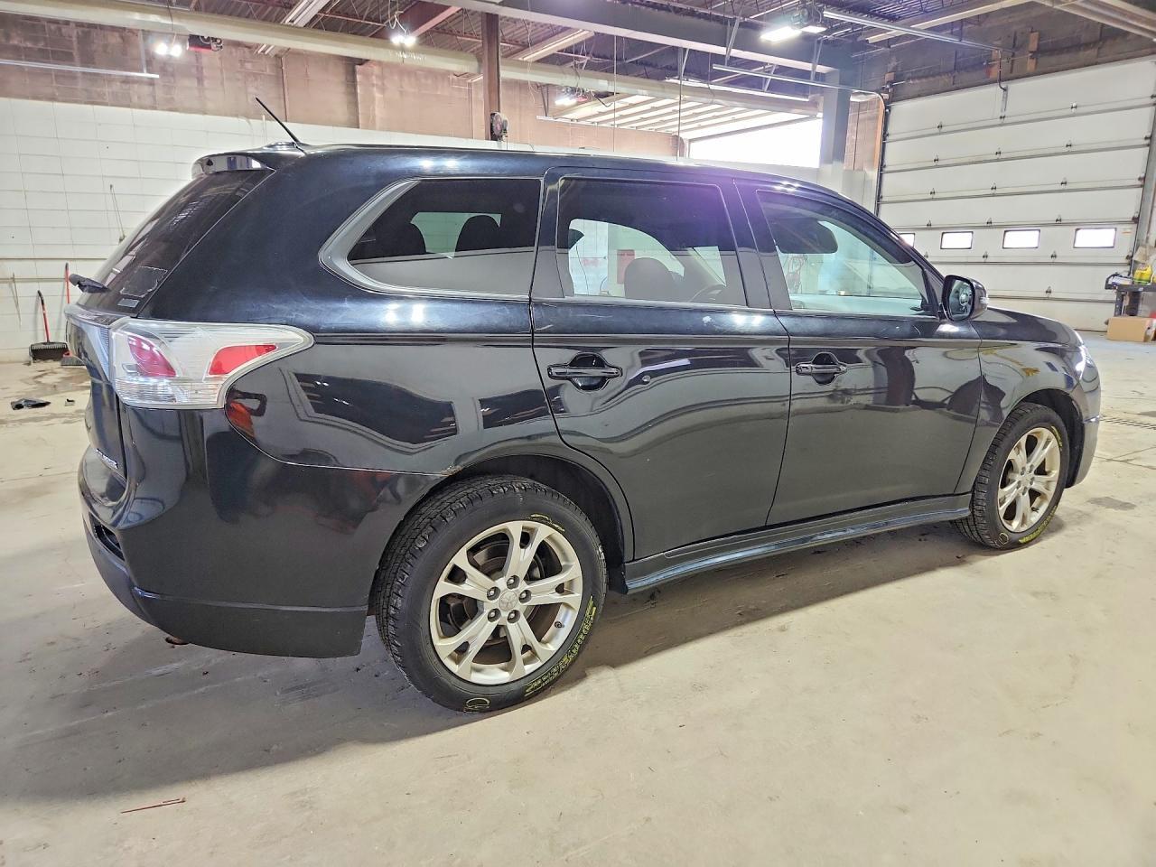 2014 Mitsubishi Outlander Se - zdjęcie 3