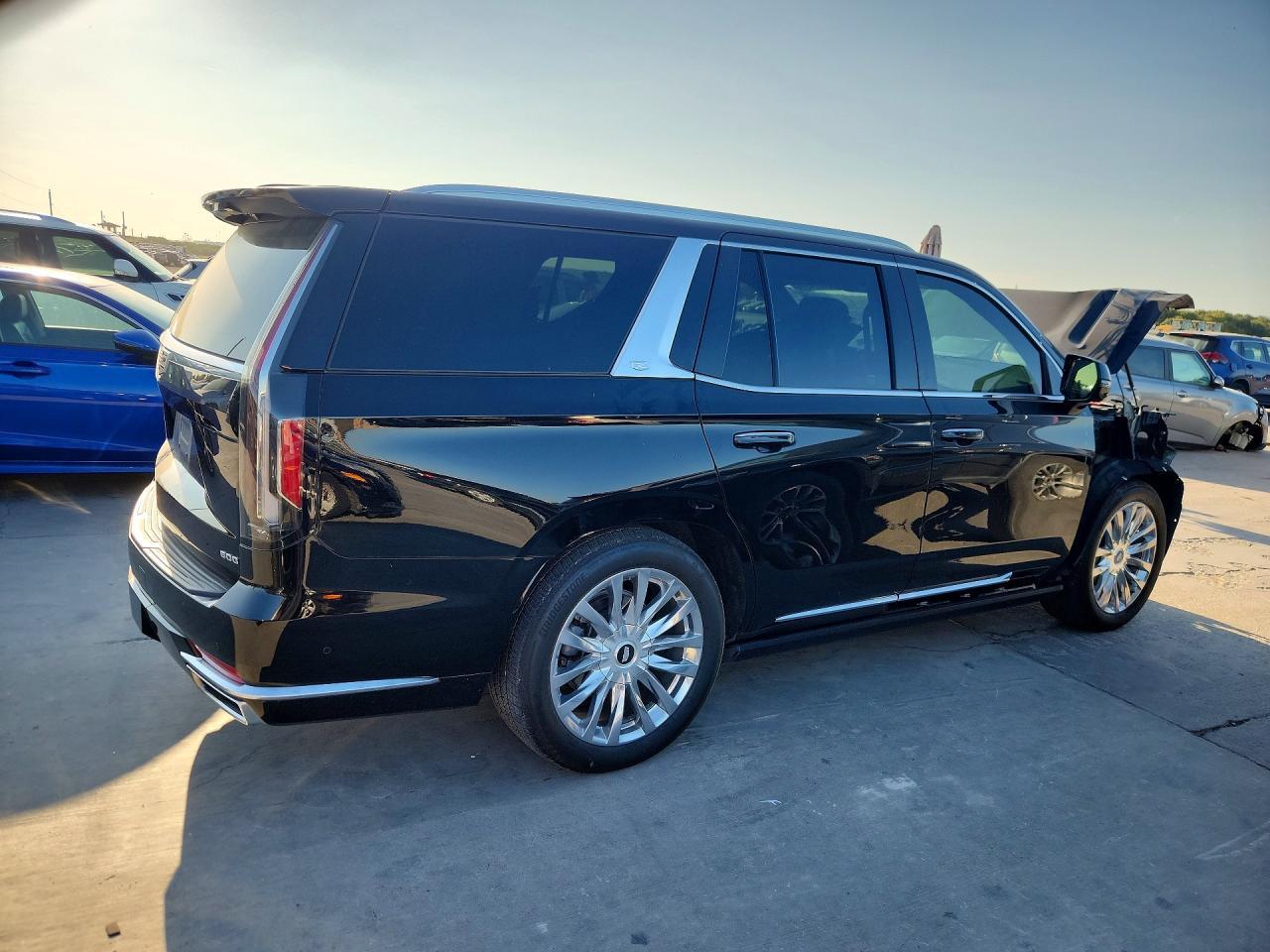 2024 Cadillac Escalade Premium Luxury - zdjęcie 3