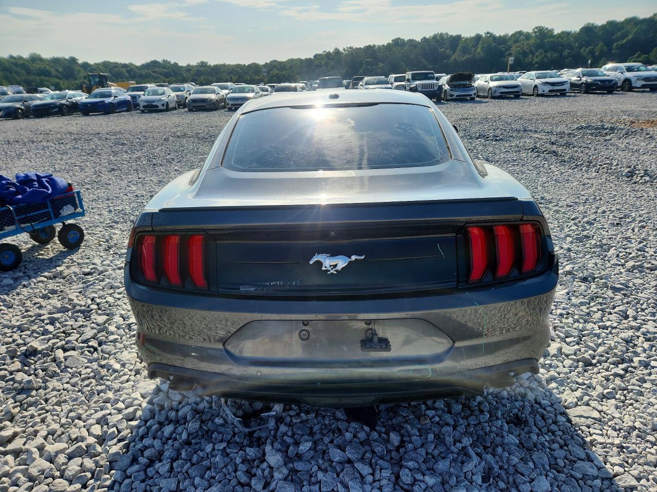 2020 Ford Mustang - zdjęcie 6