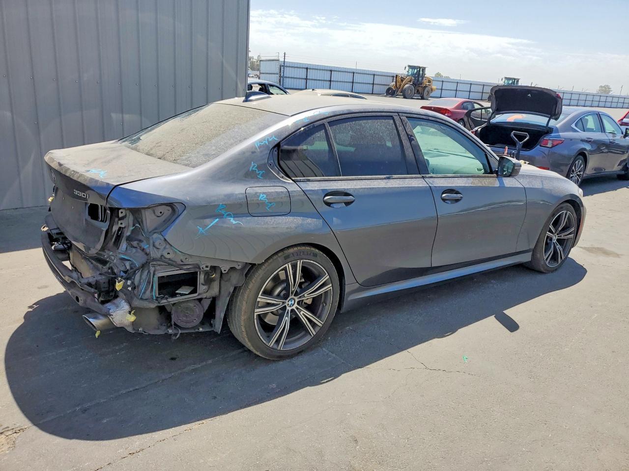 2020 BMW 330I - zdjęcie 3