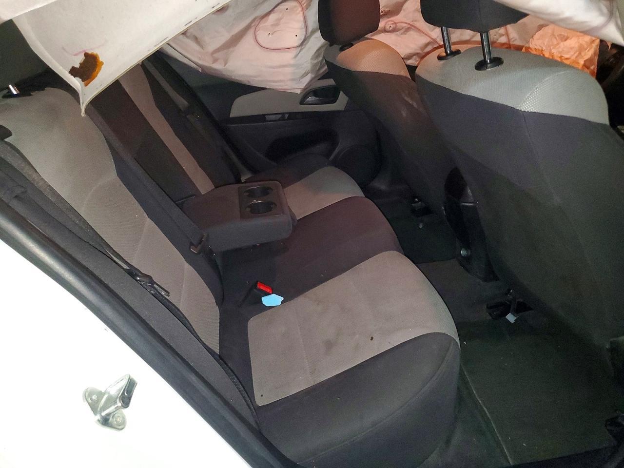 2014 Chevrolet Cruze Ls - zdjęcie 11