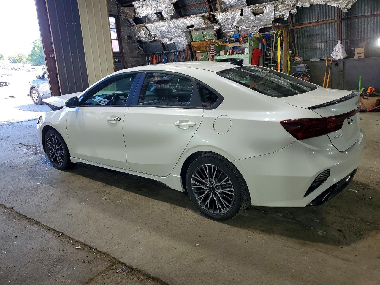 2023 Kia Forte Gt Line - zdjęcie 2