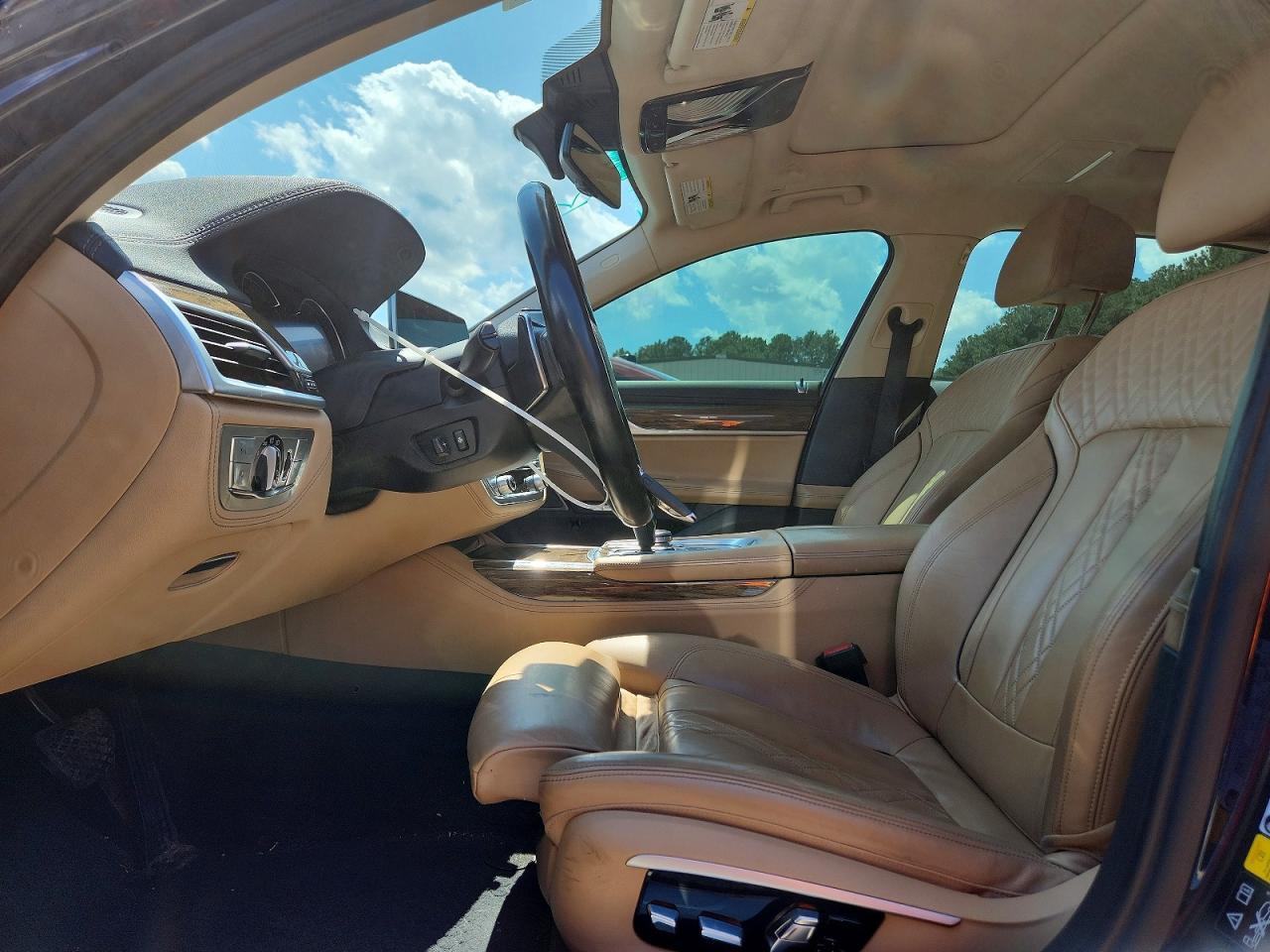 2017 BMW 750 Xi - zdjęcie 7