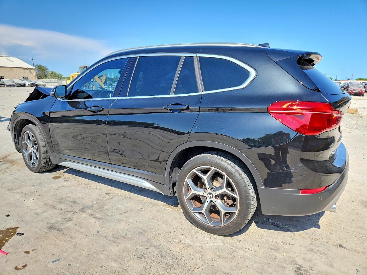 2018 BMW X1 xDrive28I - zdjęcie 2