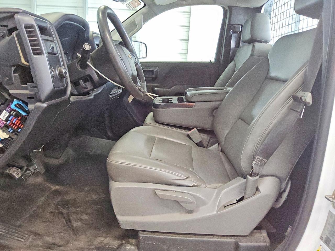 2018 Chevrolet Silverado C1500 - zdjęcie 7