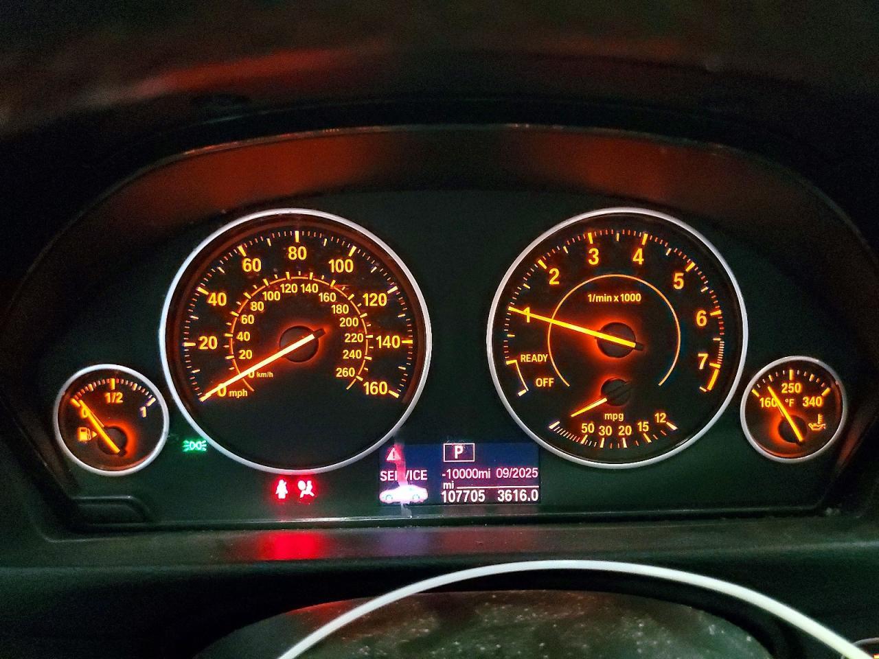 2014 BMW 328 I - zdjęcie 9