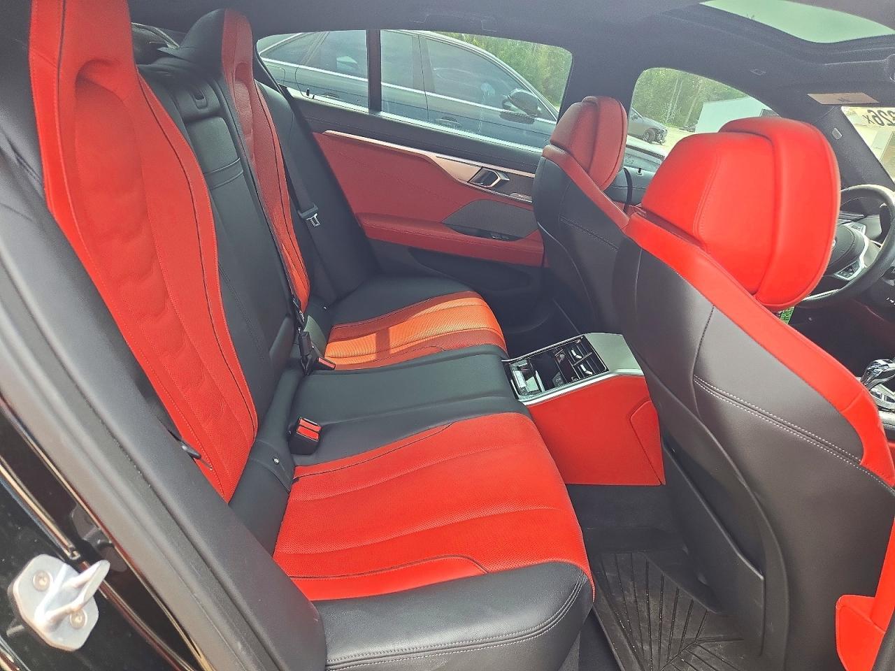 2020 BMW Seria 8 M850i - zdjęcie 10