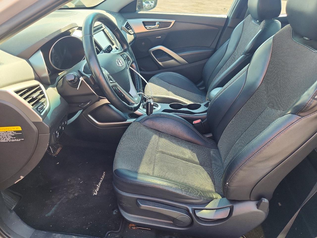 2013 Hyundai Veloster Base - zdjęcie 7