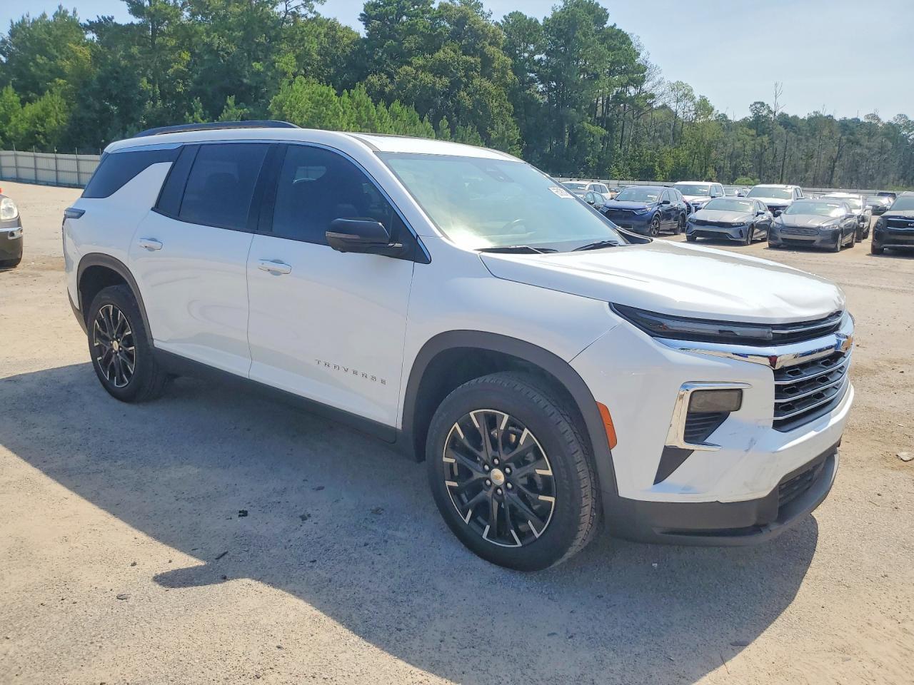 2025 Chevrolet Traverse Lt - zdjęcie 4