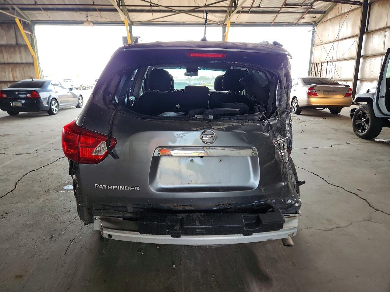 2017 Nissan Pathfinder S - zdjęcie 6