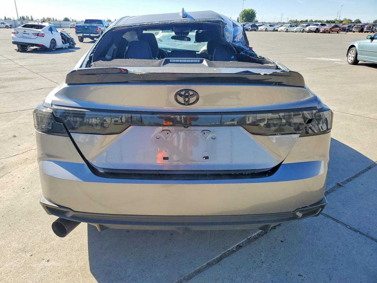 2025 Toyota Camry Se - zdjęcie 6
