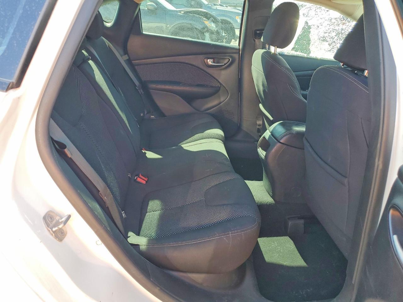 2014 Dodge Dart Sxt - zdjęcie 10
