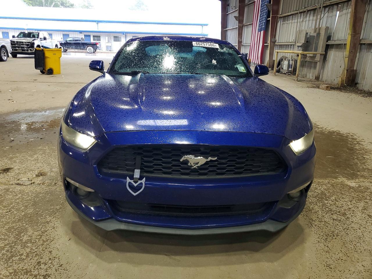 2015 Ford Mustang - zdjęcie 5