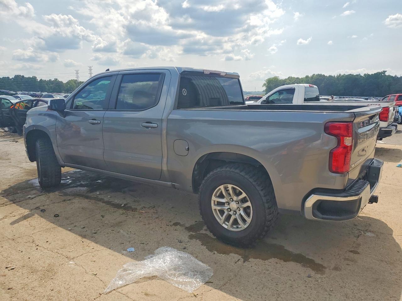 2021 Chevrolet Silverado K1500 Lt - zdjęcie 2
