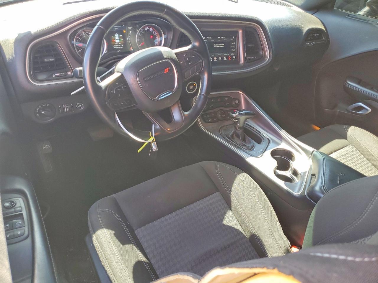 2021 Dodge Challenger Sxt - zdjęcie 8